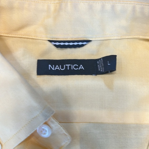 Men’s Nautica button up!! - Picture 2 of 2